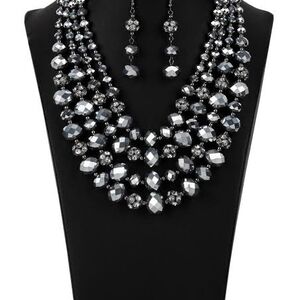Paparazzi Dazzling Black and Silver Necklace Set
